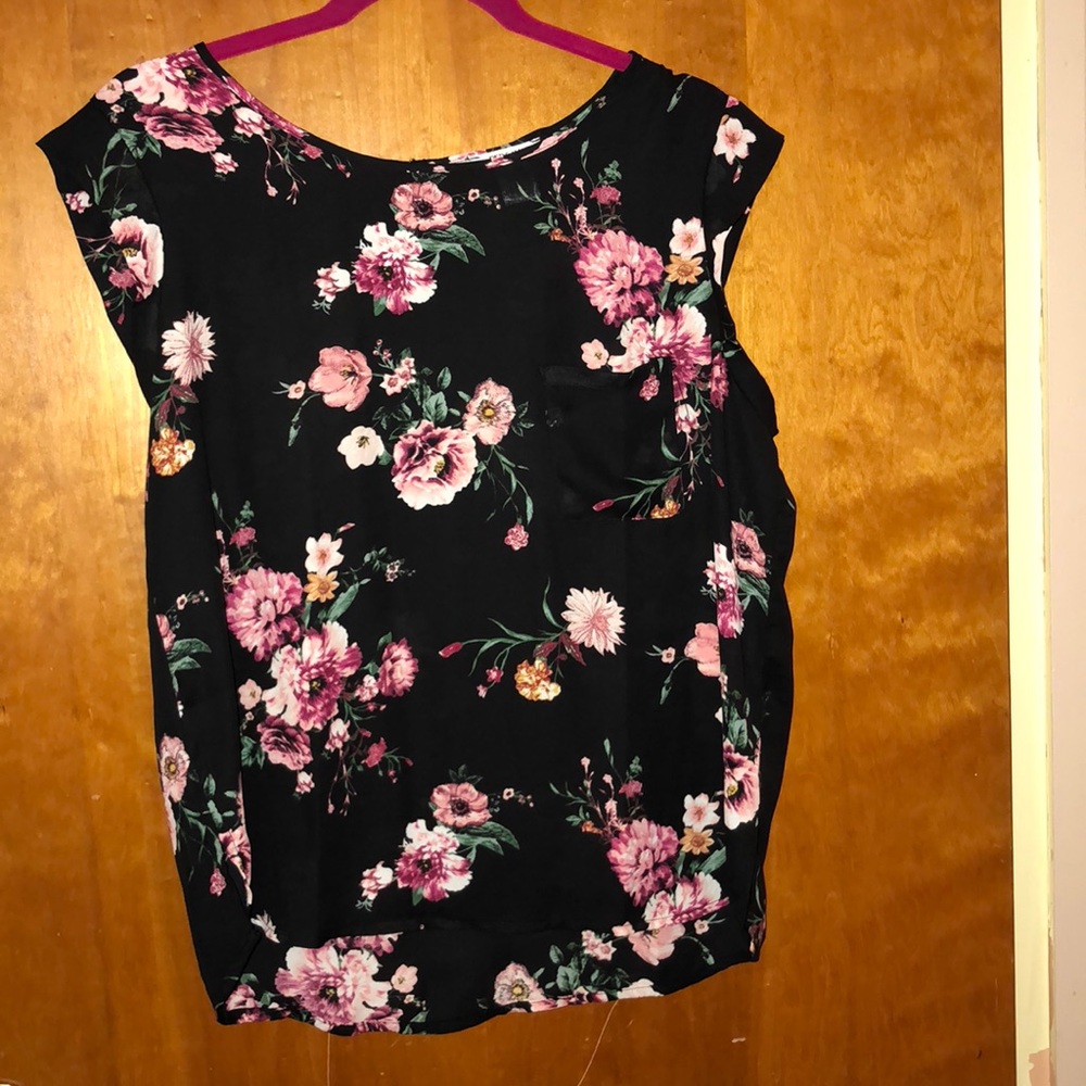 Women’s Floral blouse